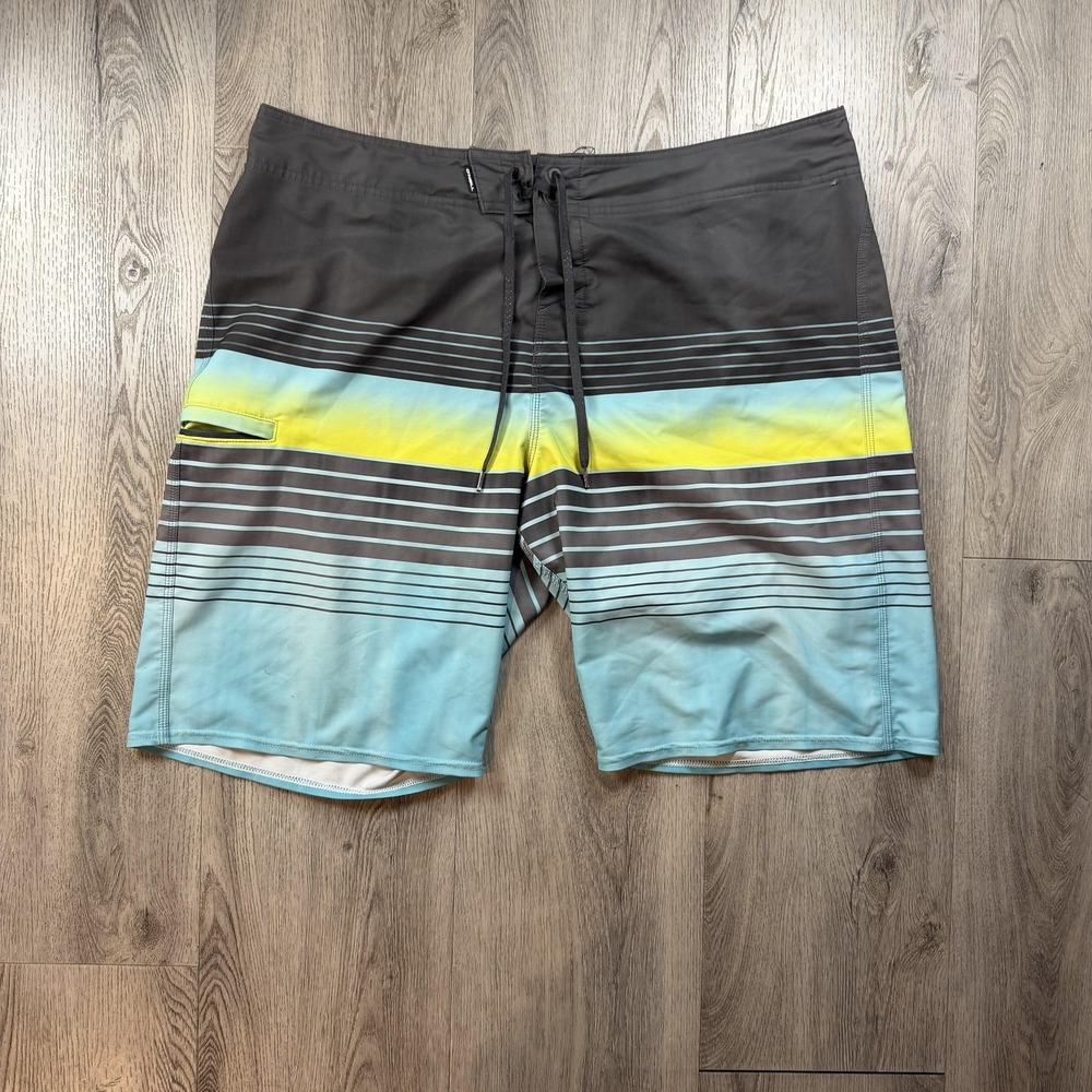 O'Neill Hyperfreak Board Shorts Mens‎ 40 Multicolor Stripe Swim Trunks Quick Dry
